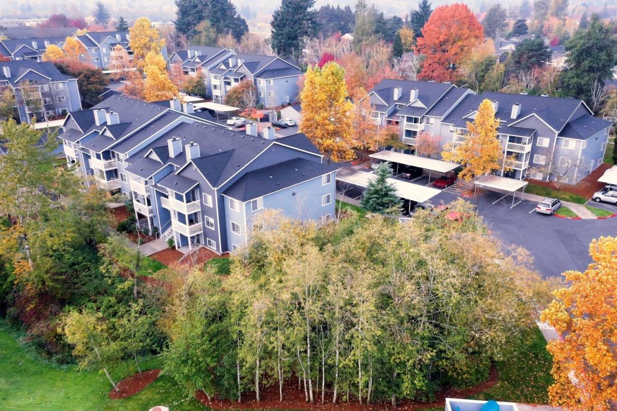 Apartment for rent at The Arden, 765 SE Mount Hood Highway, Gresham, OR 97080