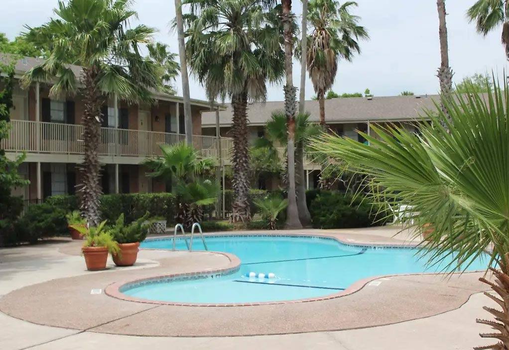 Apartment for rent at Country Club Manor, 5430 Saratoga Blvd, Corpus Christi, TX 78413
