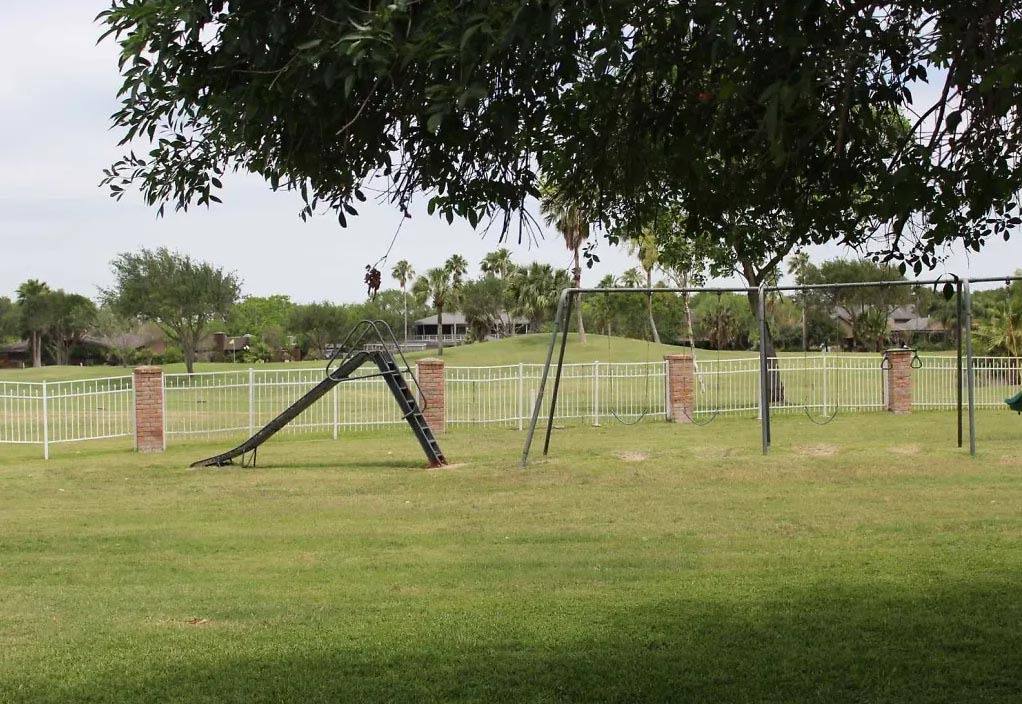 Apartment for rent at Country Club Manor, 5430 Saratoga Blvd, Corpus Christi, TX 78413