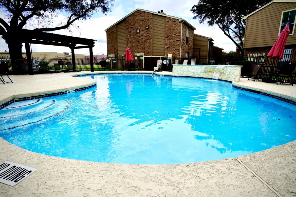 Apartment for rent at Meadow Park, 2800 Mustang Rd, Alvin, TX 77511