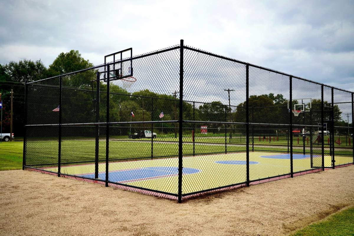 Apartment for rent at Meadow Park, 2800 Mustang Rd, Alvin, TX 77511