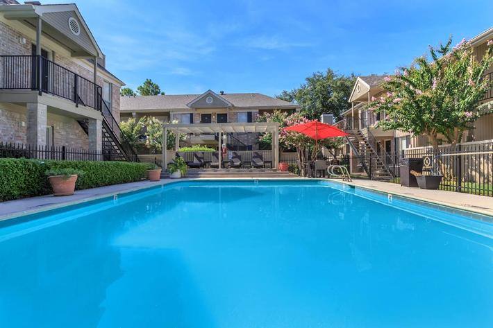 Apartment for rent at Hunter's Point Apartment Homes, 12580 Piping Rock Dr, Houston, TX 77077