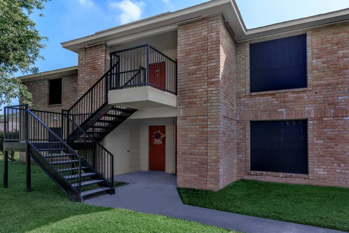 Apartment for rent at Beeville Station, 500 S Hillside Dr, Beeville, TX 78102