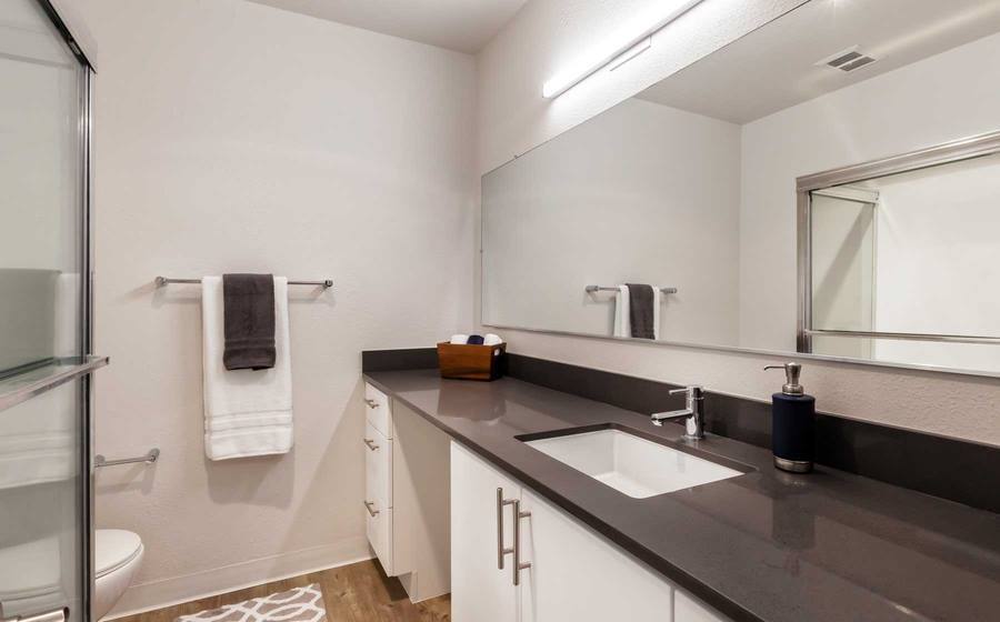 Apartment for rent at Eaves Mountain View at Middlefield, 555 W Middlefield Rd, Mountain View, CA 94043