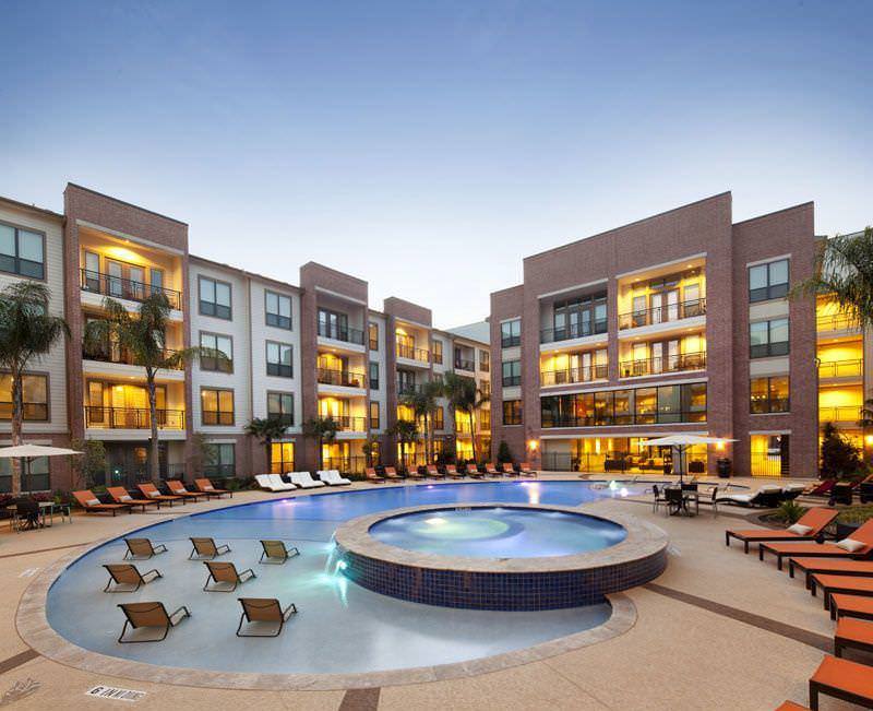 Apartment for rent at San Antigua, 15300 Cutten Rd, Houston, TX 77070