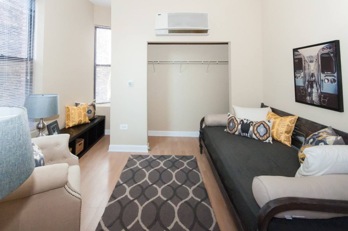 Apartment for rent at 742 West Fullerton, 742 W Fullerton Ave, Chicago, IL 60614