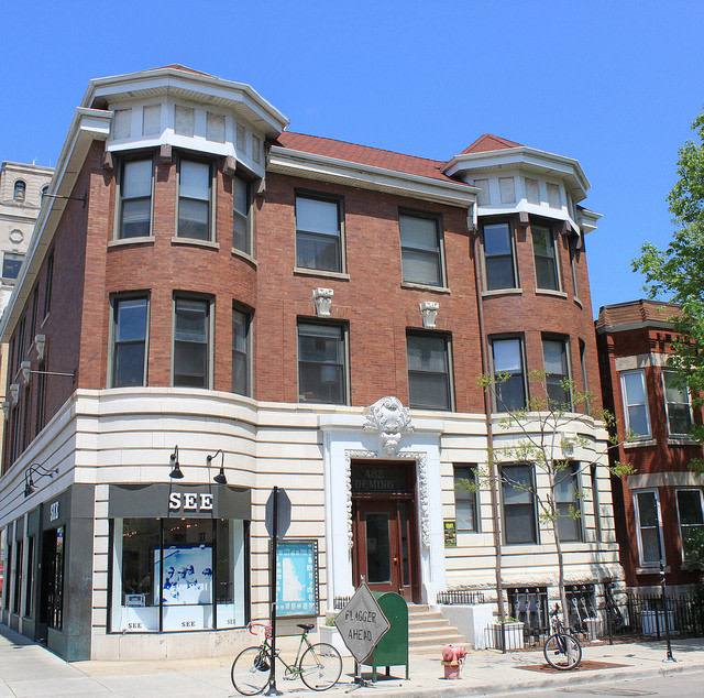 Apartment for rent at 482 W Deming Place, Chicago, IL 60614