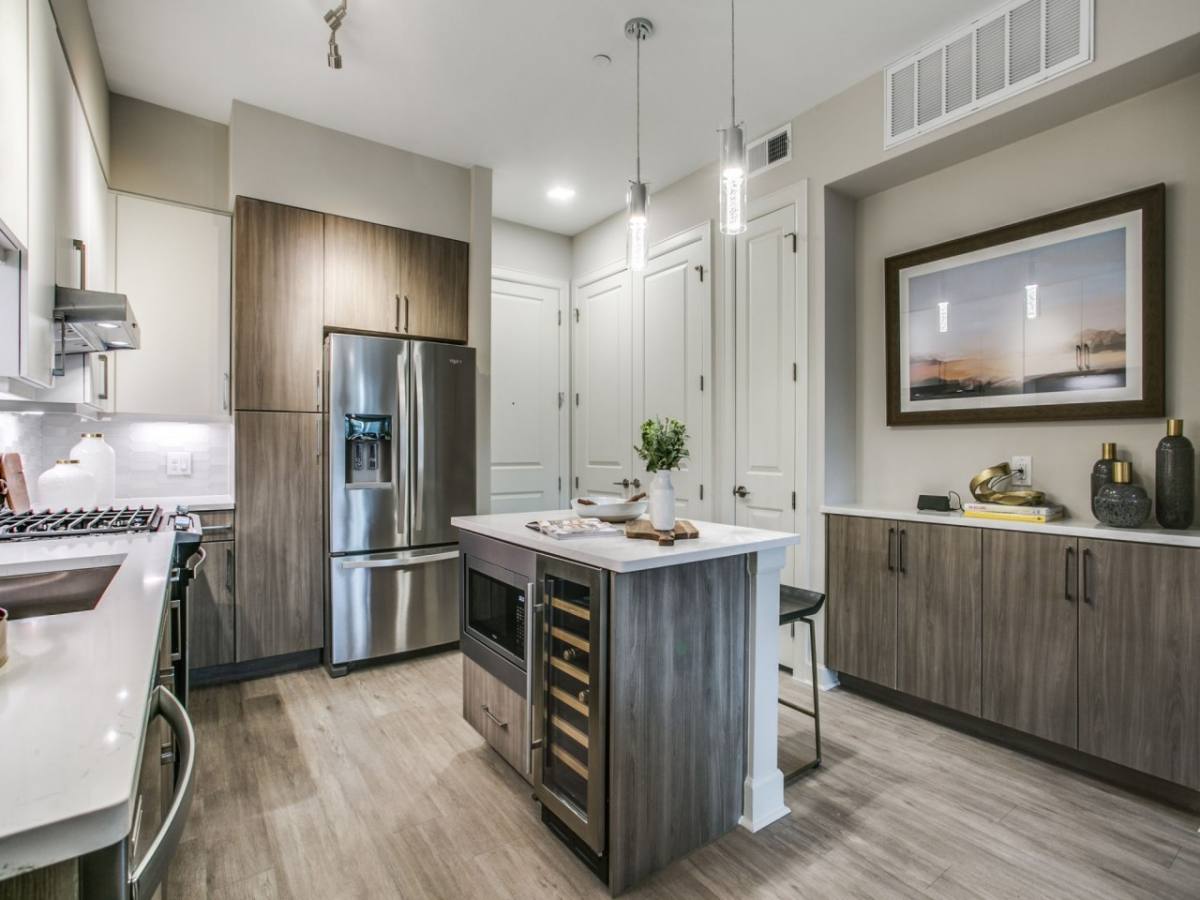 Apartment for rent at The Montrose at Buffalo Bayou, 1320 Montrose Blvd, Houston, TX 77019