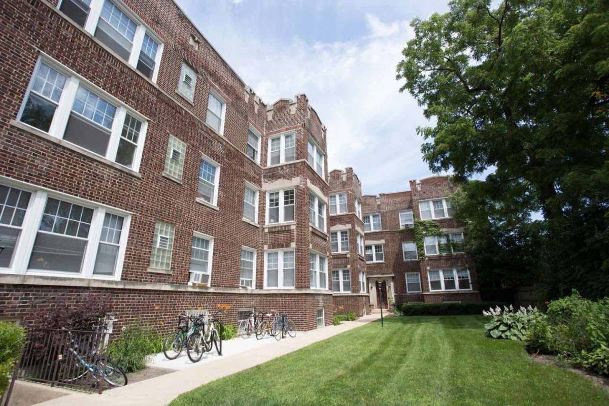 Apartment for rent at 5715-5725 S Kimbark Avenue, 5715 S Kimbark Ave, Chicago, IL 60661