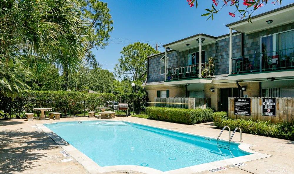 Apartment for rent at Brittany Place, 2338 W 18th St, Houston, TX 77008