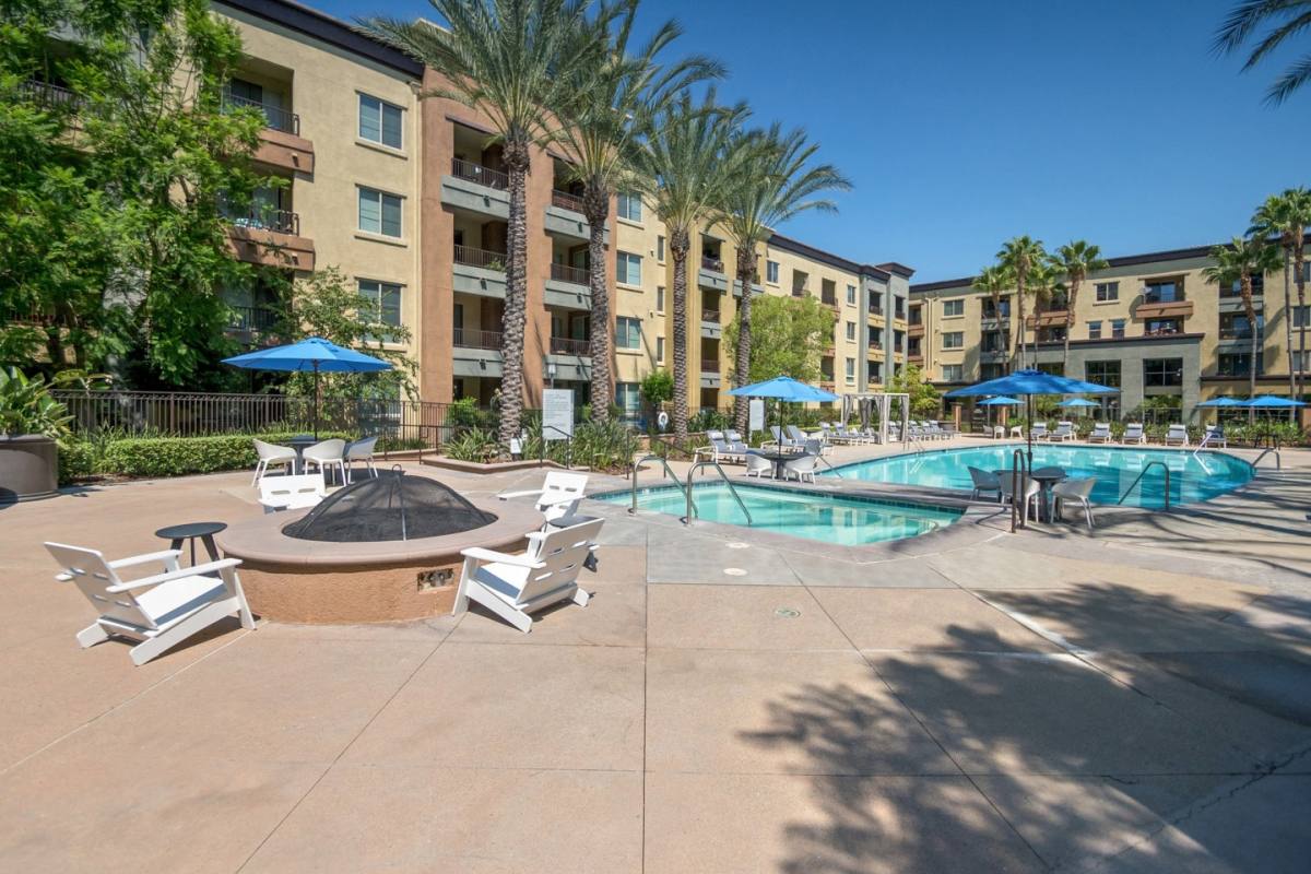 Apartment for rent at Amli Warner Center, 21200 Kittridge St, Canoga Park, CA 91303