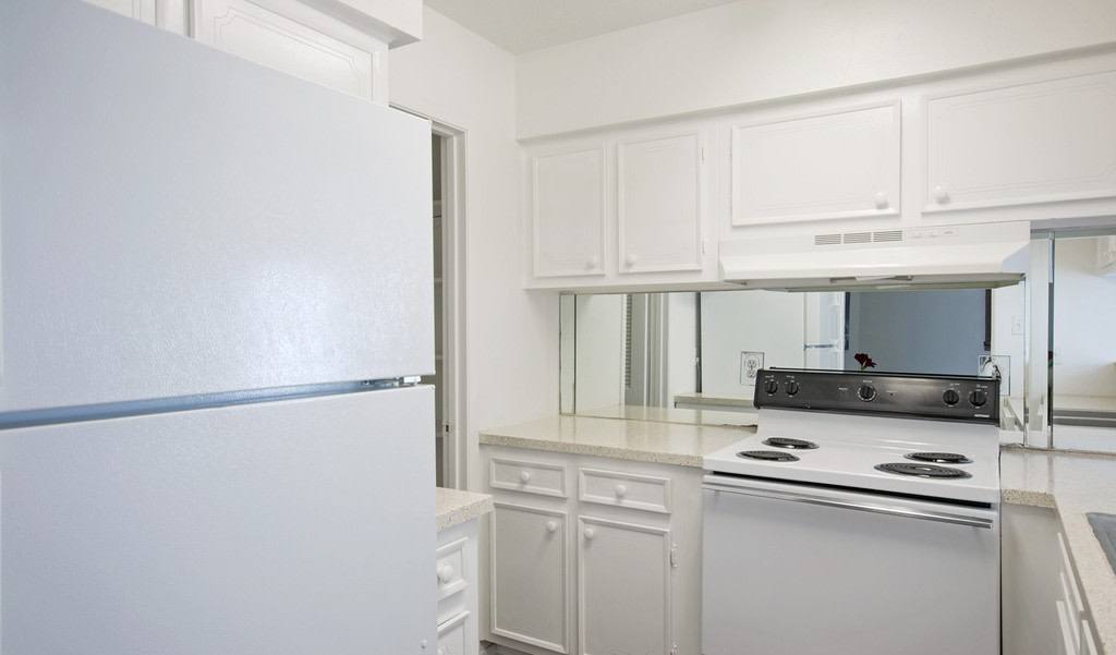 Apartment for rent at Pont Alba, 4301 Bissonnet St, Bellaire, TX 77401