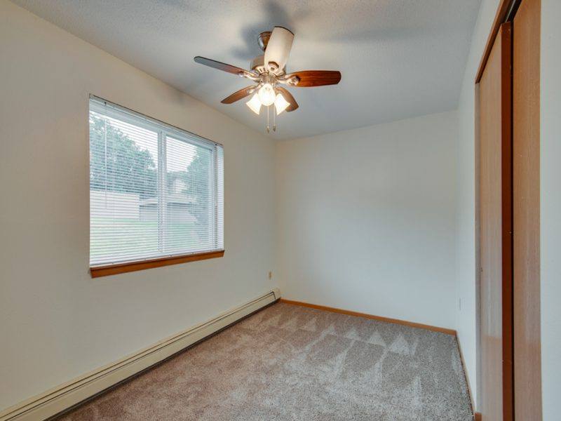 Apartment for rent at Oakhaven Estates, 1110-1150 7th St SE, Saint Cloud, MN 56304