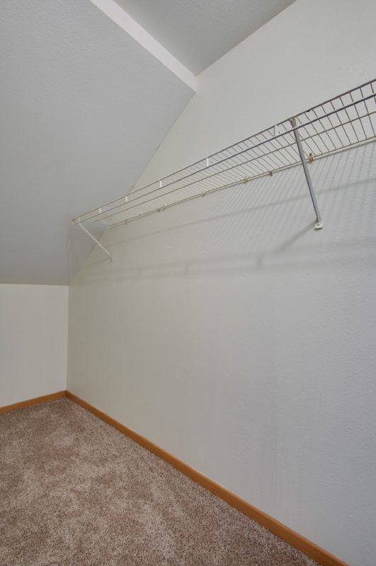 Apartment for rent at Oakhaven Estates, 1110-1150 7th St SE, Saint Cloud, MN 56304