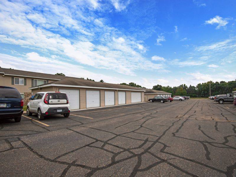 Apartment for rent at Oakhaven Estates, 1110-1150 7th St SE, Saint Cloud, MN 56304