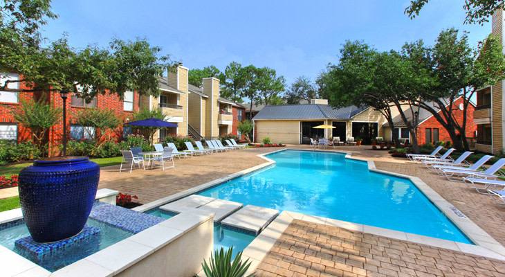 Apartment for rent at Circle at Point Park, 8727 Point Park Dr, Houston, TX 77095