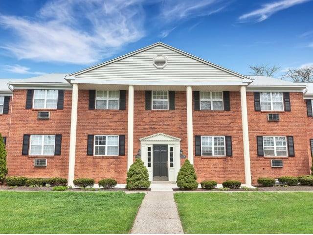 Apartment for rent at Valley Park, 2252A Catasauqua Rd, Bethlehem, PA 18018