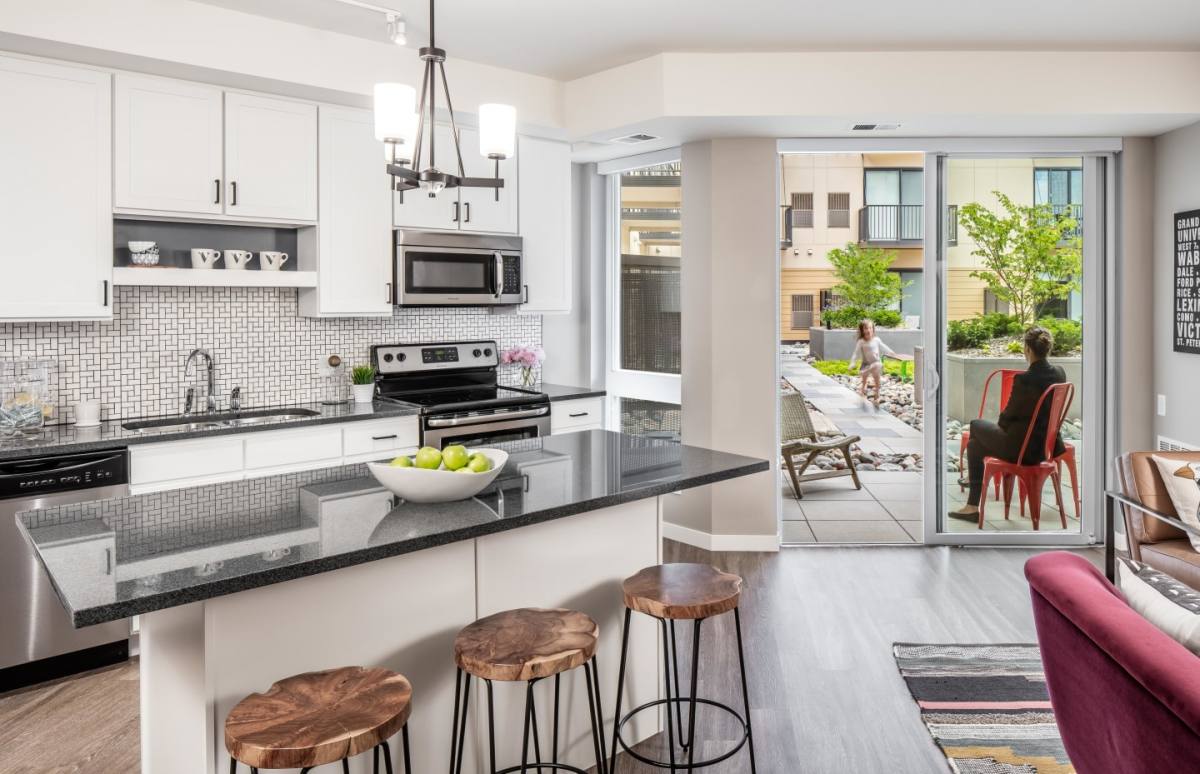 Townhouse for rent at Vintage on Selby, 1555 Selby Ave, Saint Paul, MN 55104