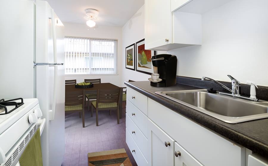 Apartment for rent at Eaves Creekside, 151 Calderon Ave, Mountain View, CA 94041