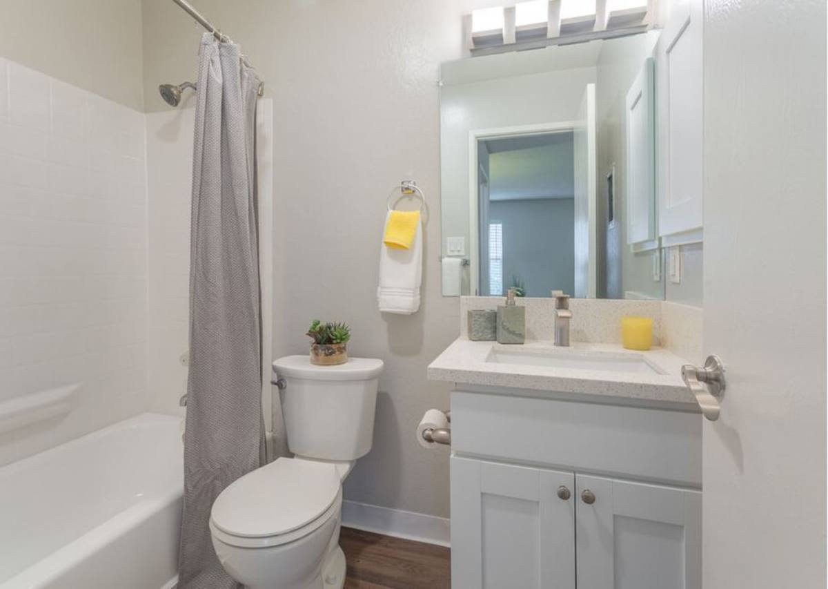 Apartment for rent at Skyline Heights, 960 Saint Francis Blvd, Daly City, CA 94015