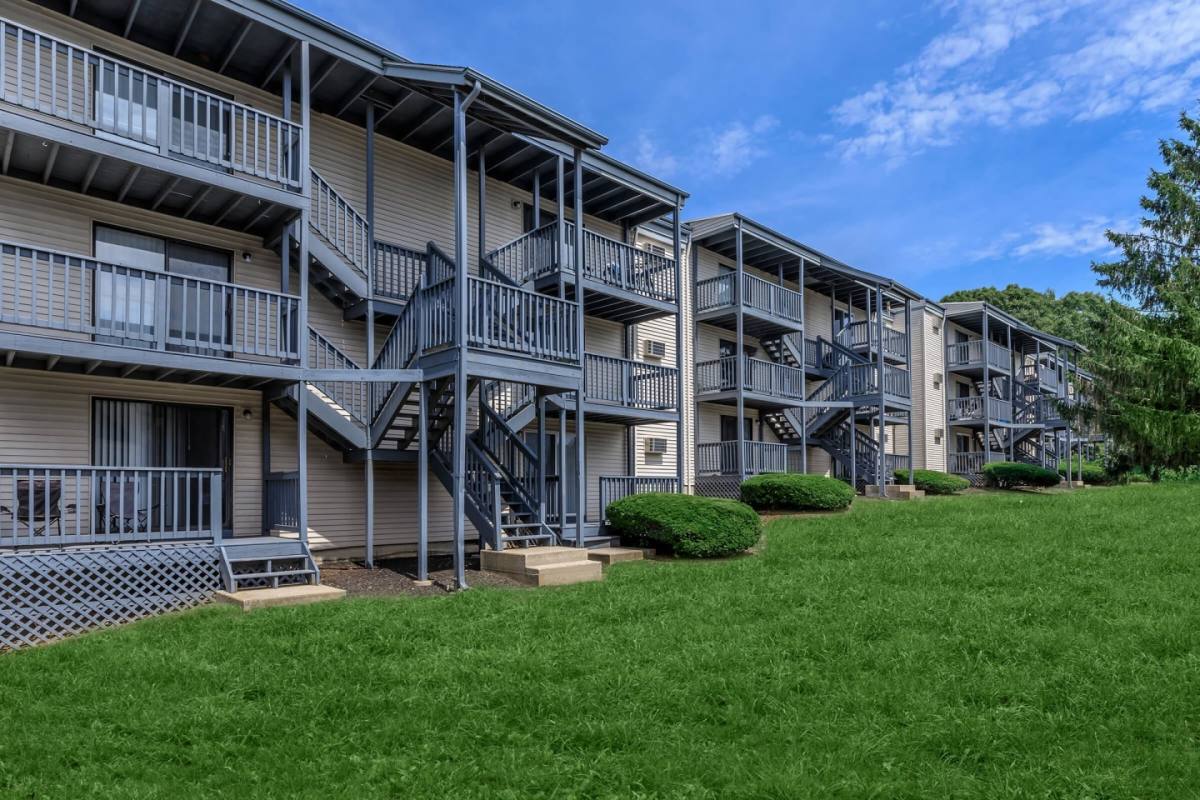 Apartment for rent at Nutmeg Woods, 84 Hawthorne Dr N, New London, CT 06320