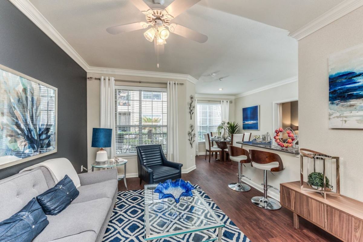Apartment for rent at Plaza at Westchase, 2601 Woodland Park Dr, Houston, TX 77077