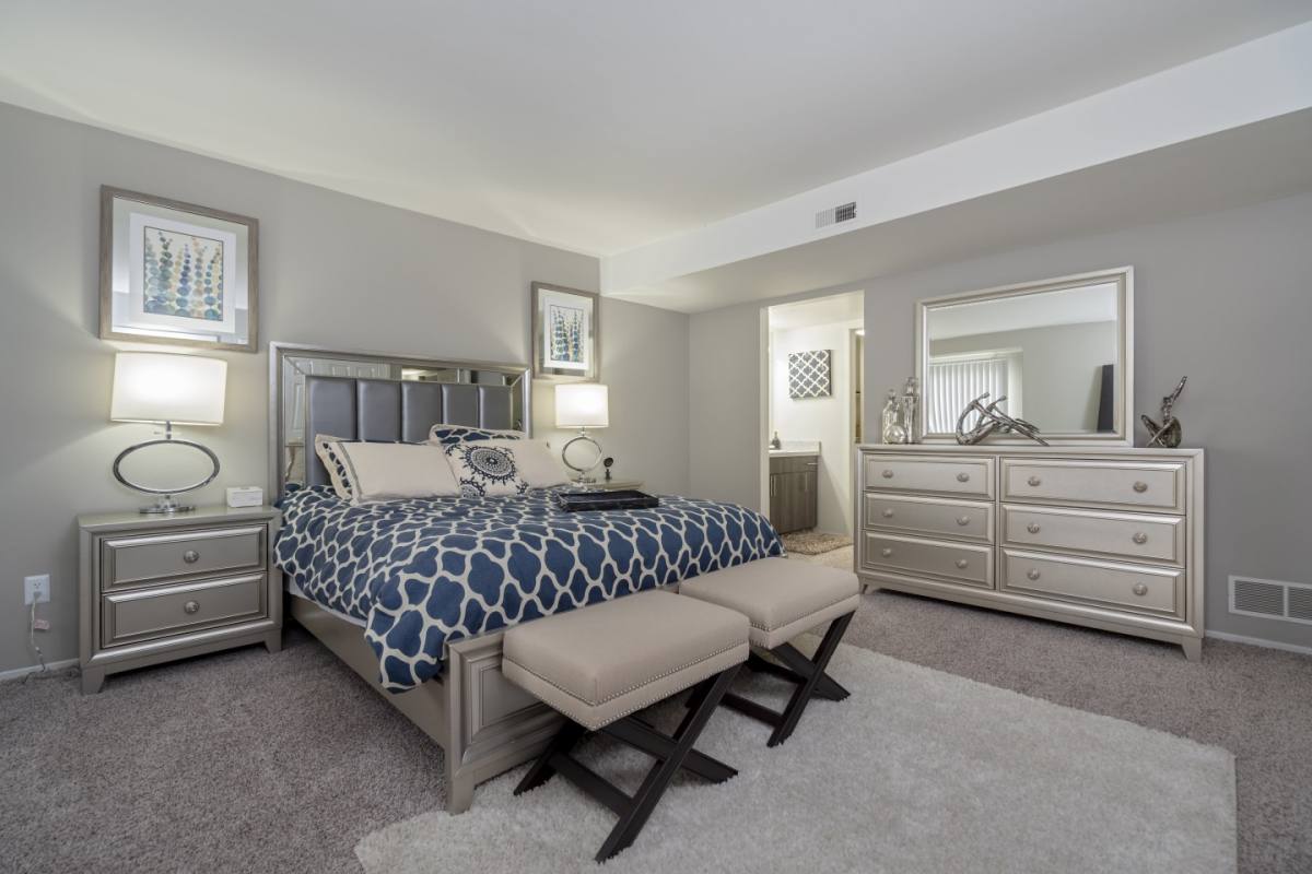 Apartment for rent at Diamond Forest, 23140 Halsted Rd, Farmington, MI 48335