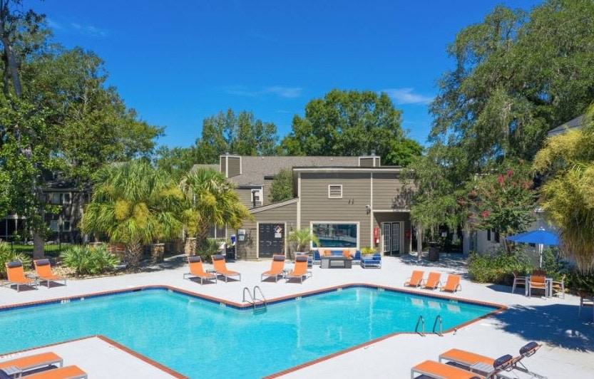 Apartment for rent at The Avenues of West Ashley, 2225 Ashley River Rd, Charleston, SC 29414