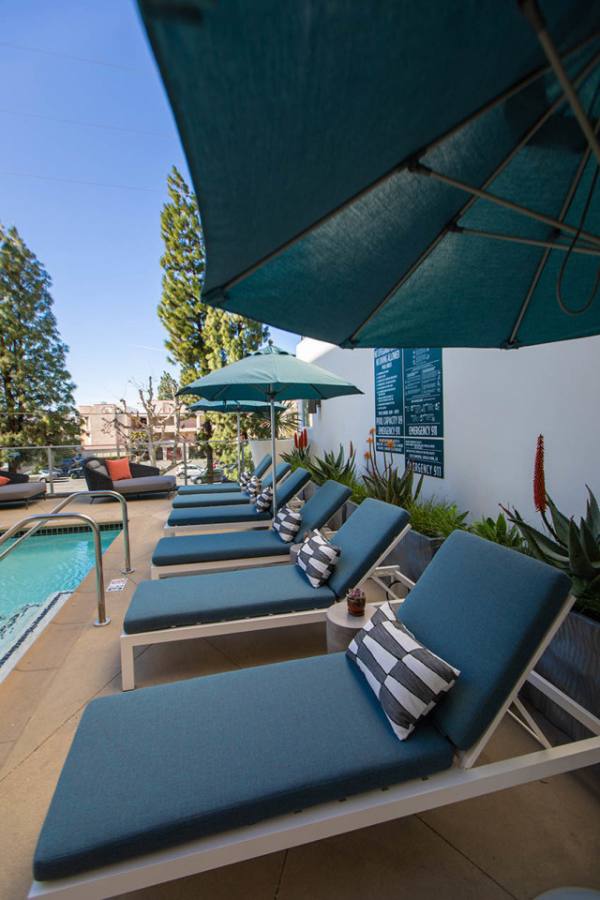 Apartment for rent at Mira, 21425 Vanowen St, Canoga Park, CA 91303