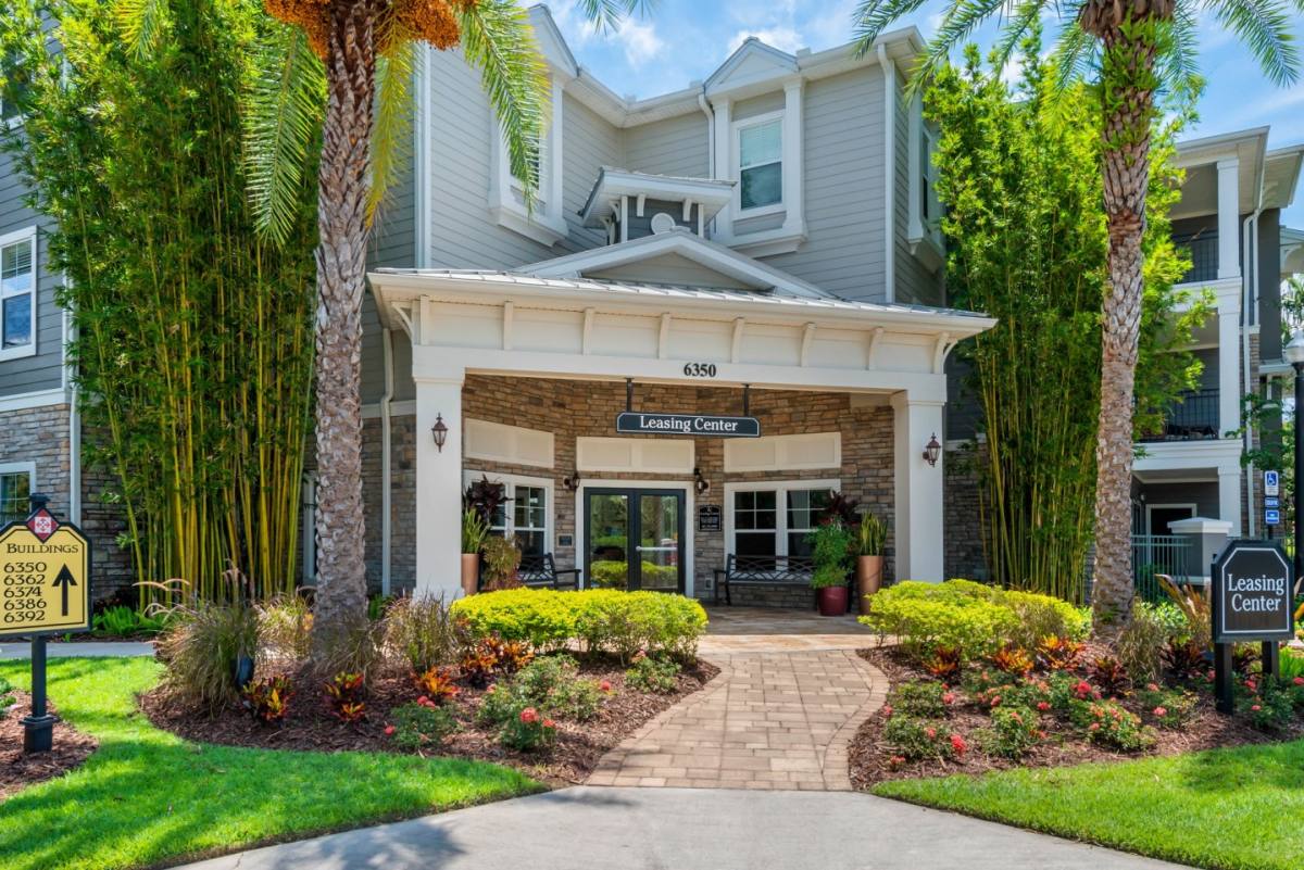 Apartment for rent at Bell at Universal, 6350 Vineland Rd, Orlando, FL 32819