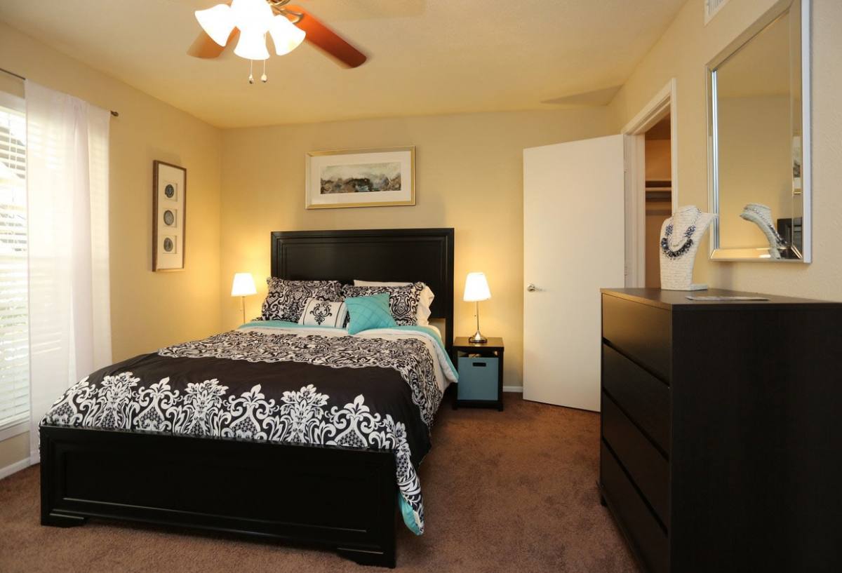 Townhouse for rent at Regal Court, 5800 Preston View Blvd, Dallas, TX 75240