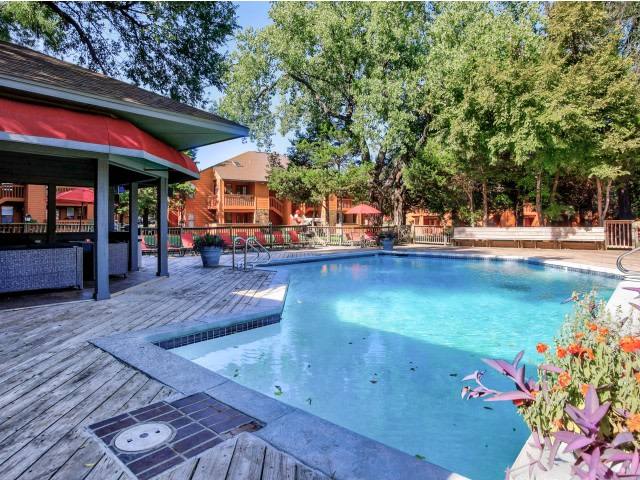 Apartment for rent at Hampton Woods, 3001 Oak Tree Ave, Norman, OK 73072