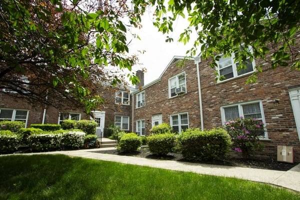 Apartment for rent at 24-80 Beacon Hill Drive, 24 Beacon Hill Dr, Dobbs Ferry, NY 10522