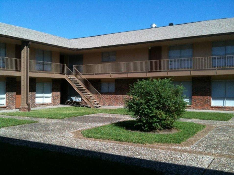Apartment for rent at Hardy Oaks, 915 Tidwell Rd, Houston, TX 77022