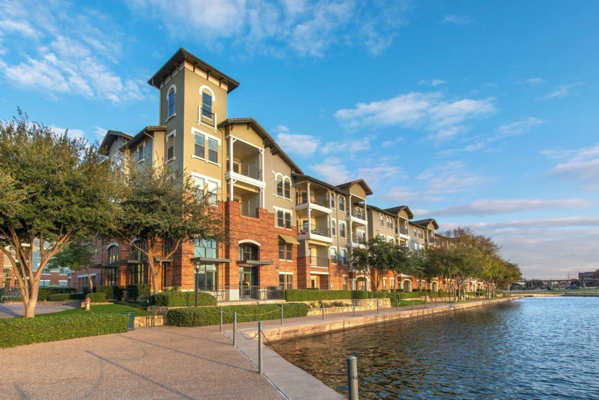 Apartment for rent at Olympus Las Colinas, 692 Lake Carolyn Parkway, Irving, TX 75039