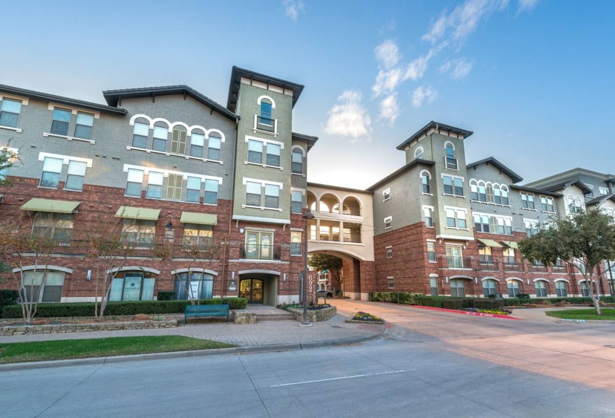 Apartment for rent at Olympus Las Colinas, 692 Lake Carolyn Parkway, Irving, TX 75039