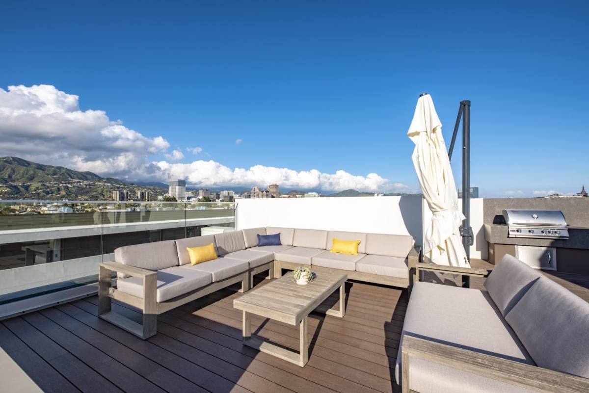 Apartment for rent at Vestalia, 515 W Broadway, San Diego, CA 92104