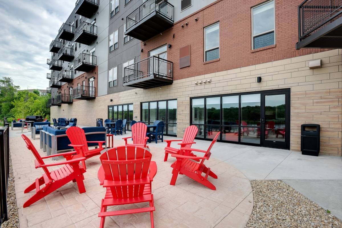 Apartment for rent at Lake Jonathan Flats, 3000 N Chestnut St, Chaska, MN 55318