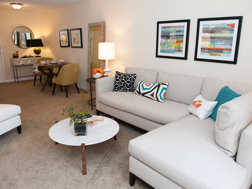Apartment for rent at Sterling Glenwood, 3939 Glenwood Ave, Raleigh, NC 27612