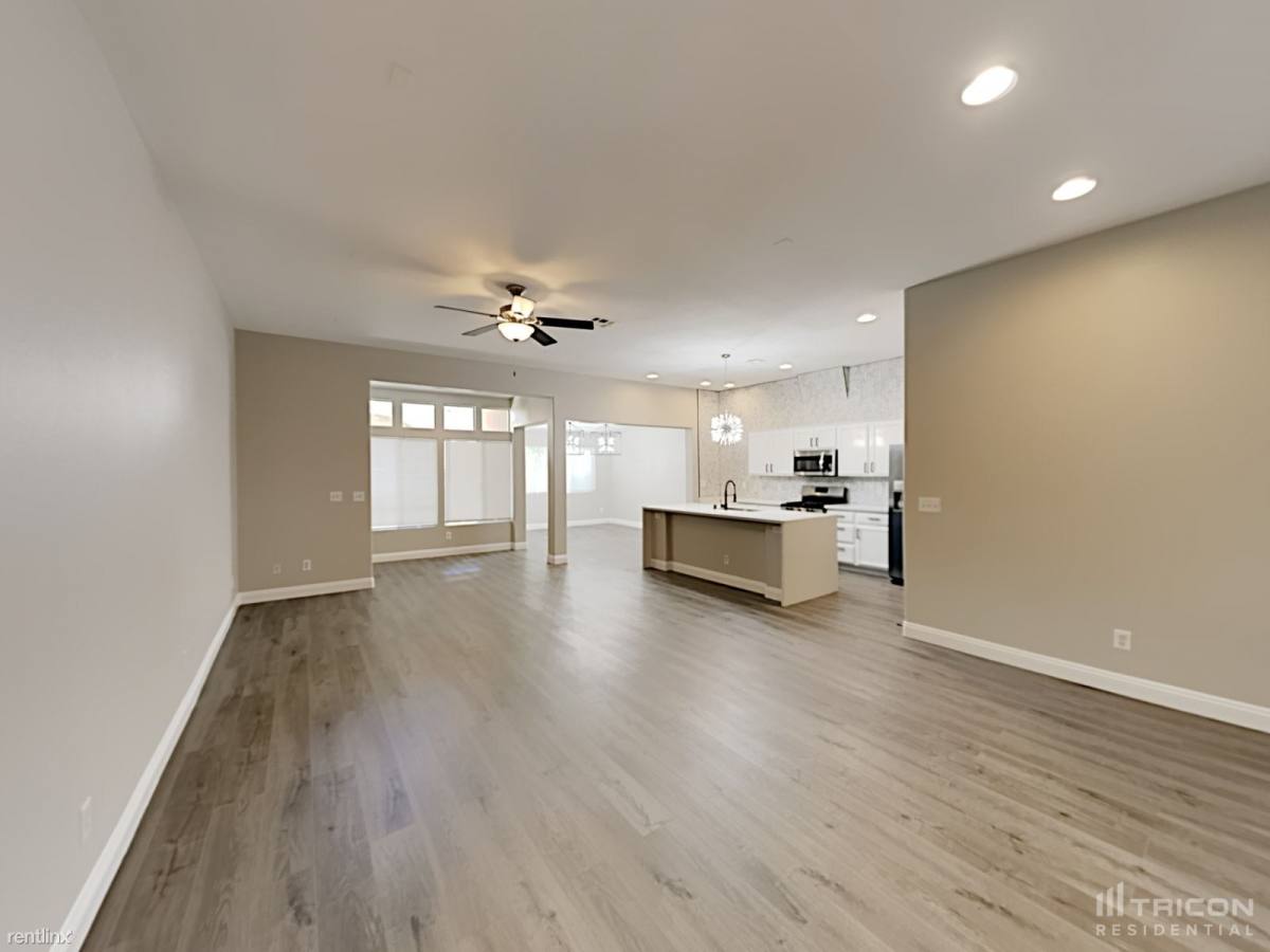 6211 Cumberland Gap Ave, Las Vegas, NV 89122
