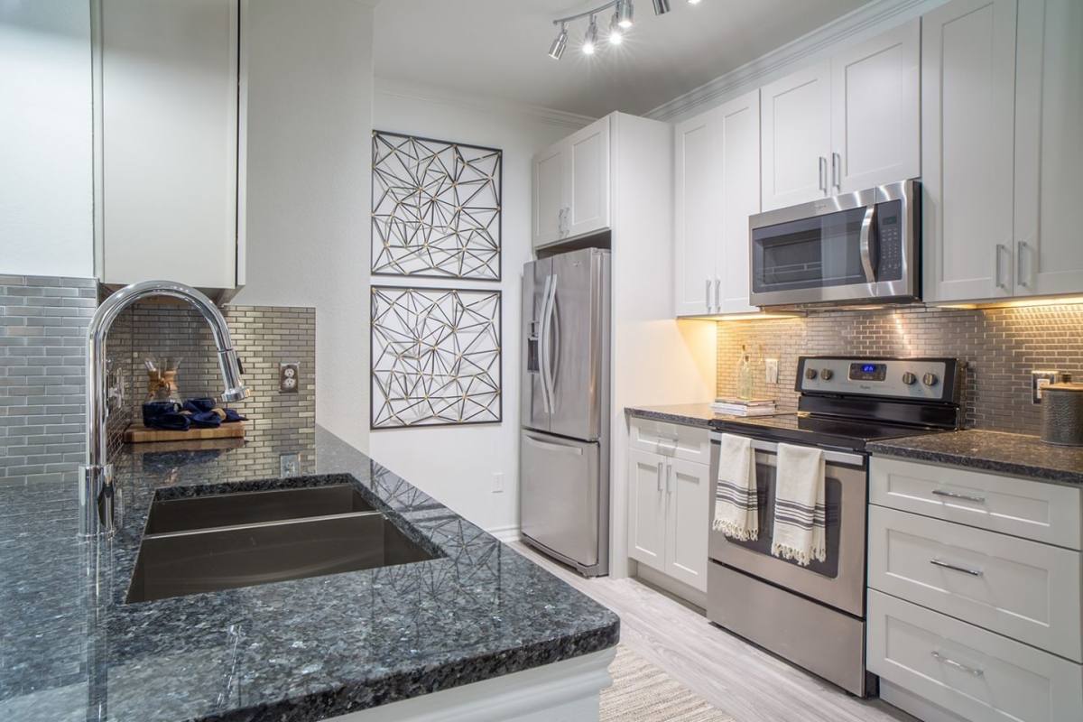 Apartment for rent at Cortland on Coyote Ridge, 4230 Fairway Dr, Carrollton, TX 75010
