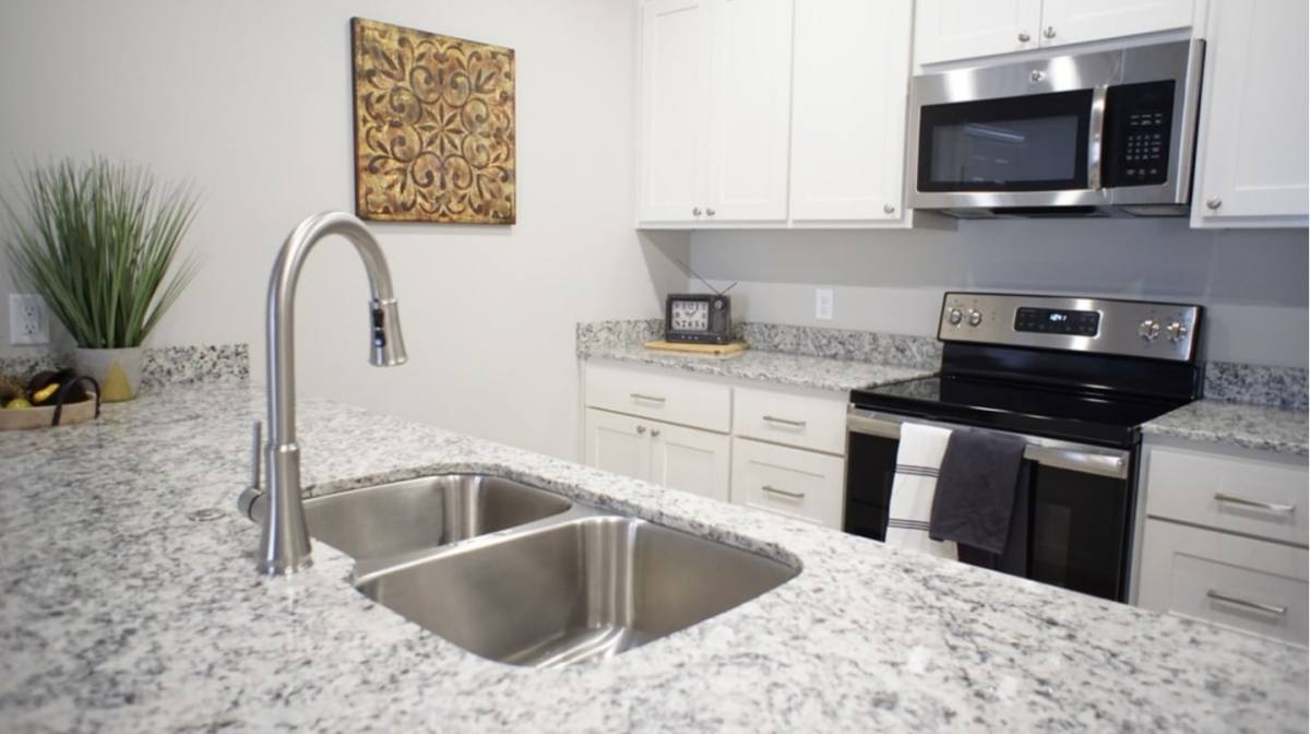 Townhouse for rent at Woodland Park, 4000 S Dixieland Rd, Rogers, AR 72758