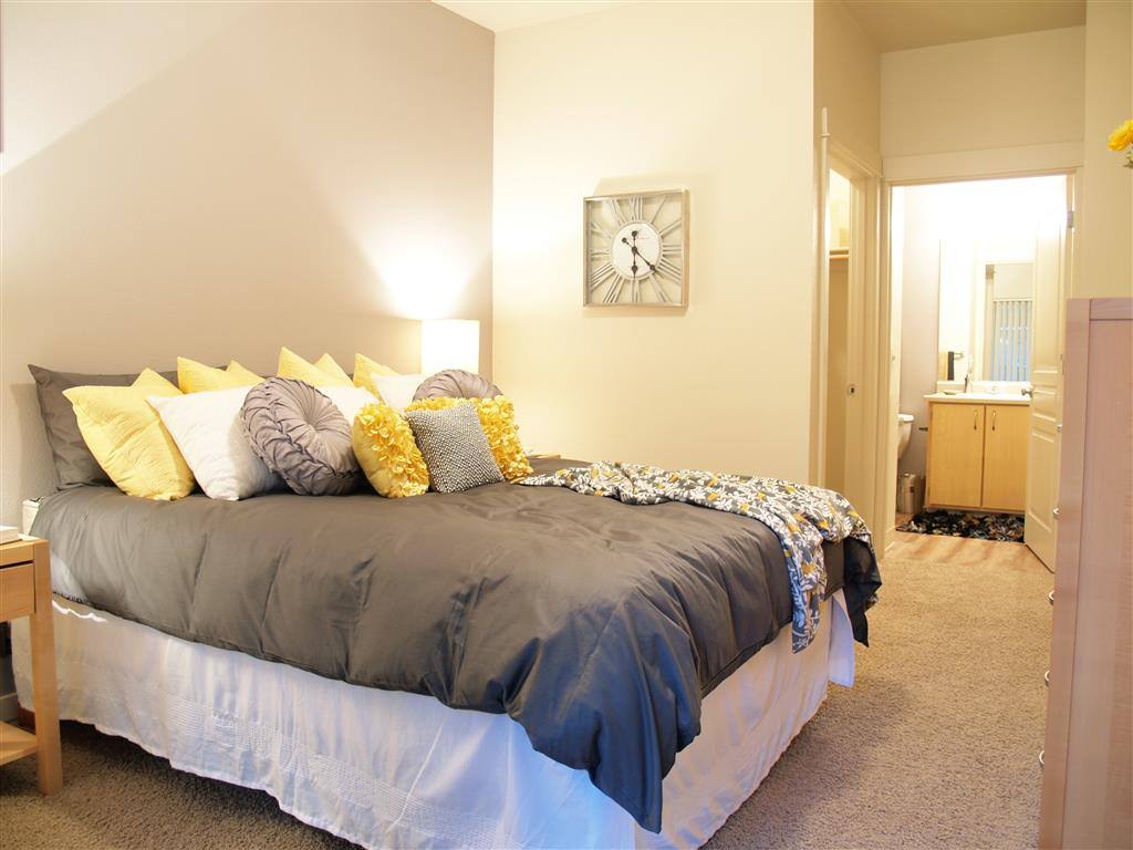 Apartment for rent at Lodges at Lake Salish, 20699 NE Glisan St, Gresham, OR 97030