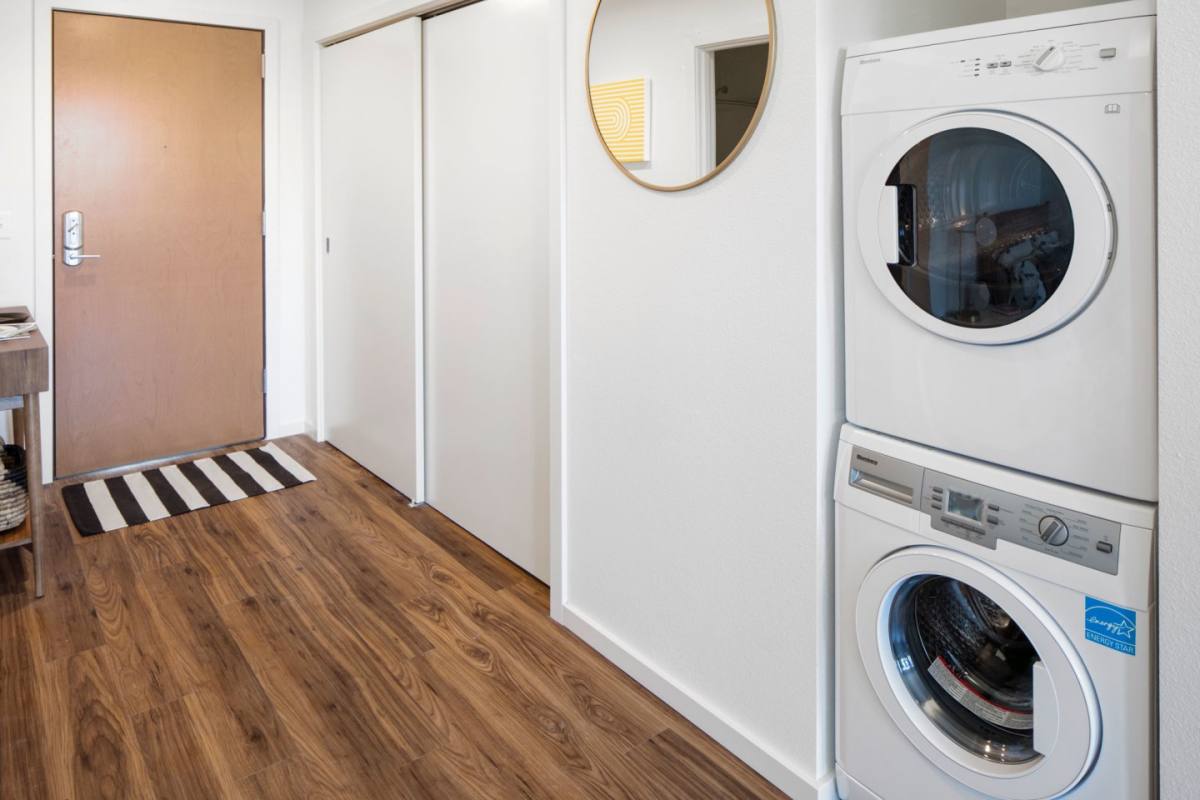 Apartment for rent at The Marilyn, 2390 SE Hawthorne Blvd, Portland, OR 97214