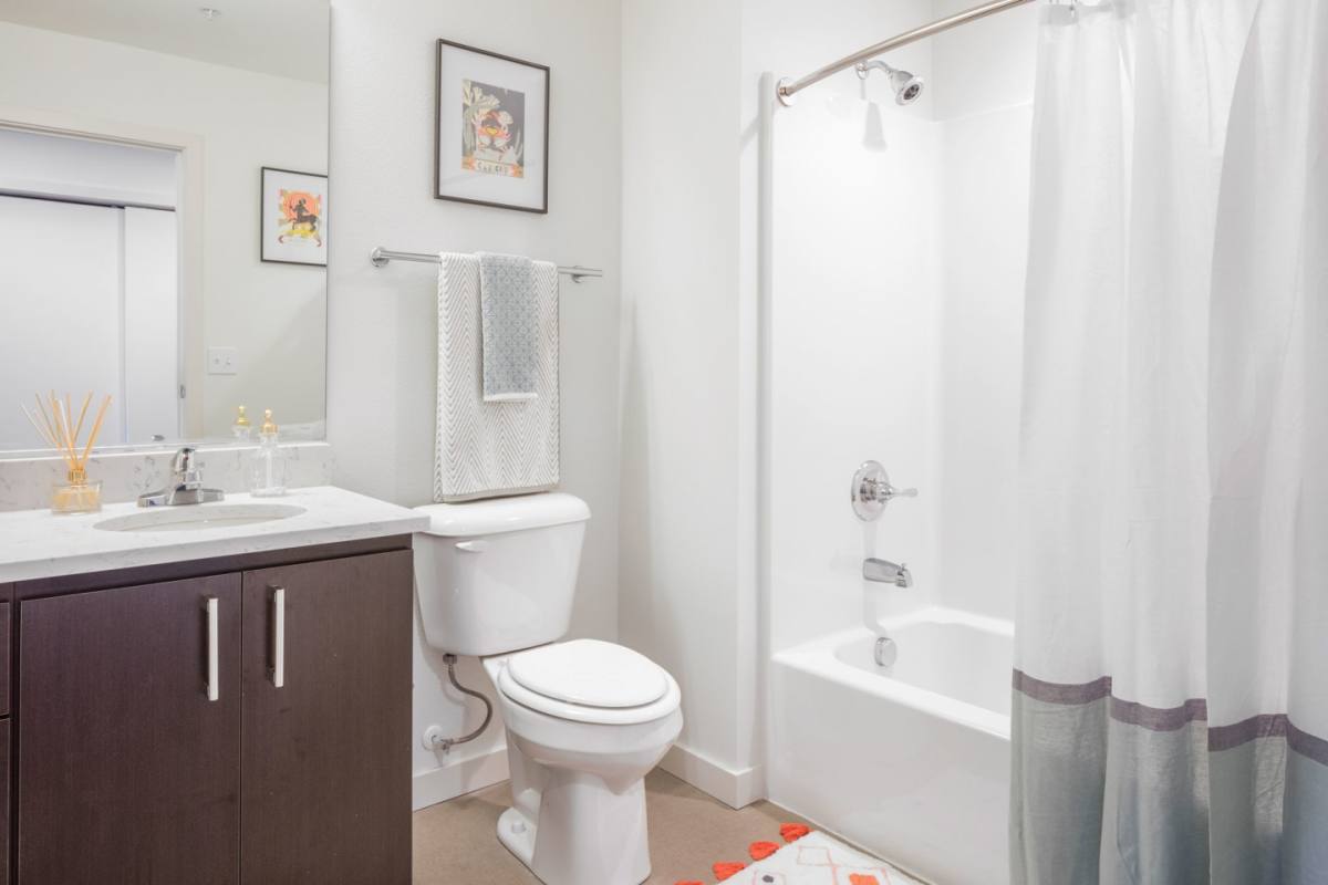 Apartment for rent at The Marilyn, 2390 SE Hawthorne Blvd, Portland, OR 97214