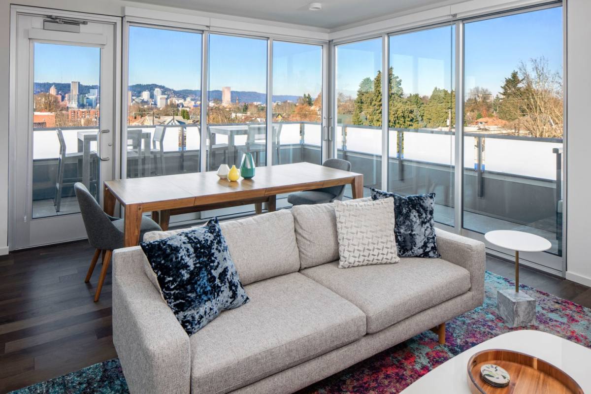 Apartment for rent at The Marilyn, 2390 SE Hawthorne Blvd, Portland, OR 97214