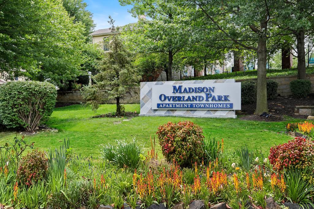 Apartment for rent at Madison at Overland Park, 13900 Newton St, Overland Park, KS 66223