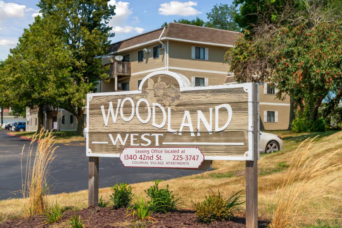 Apartment for rent at Woodland West, 4403 Woodland Ave, West Des Moines, IA 50266