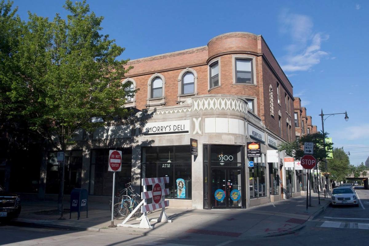 Apartment for rent at 5500 S Cornell Avenue, 5493 S Cornell Ave, Chicago, IL 60615