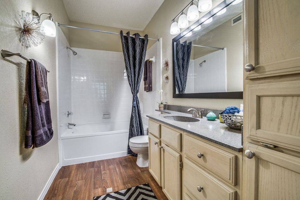 Apartment for rent at Jefferson Ridge, 5301 N Macarthur Blvd, Irving, TX 75038